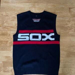 NWOT MEDIUM CHICAGO WHITE SOXS Men's Navy Sweater Vest